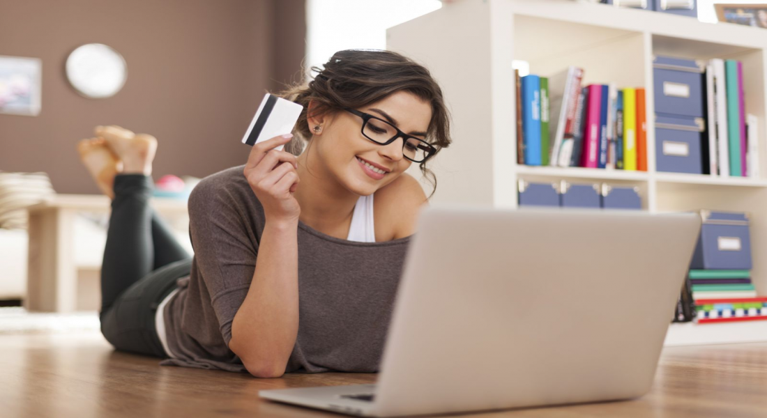 Những lưu ý giúp phái đẹp mua sắm online an toàn và dễ dàng