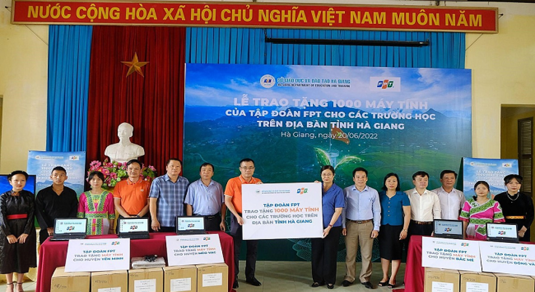 FPT tặng 1.000 máy tính cho học sinh Hà Giang