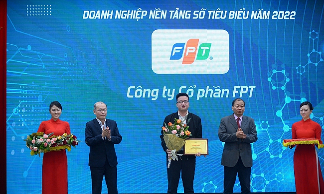 FPT giành giải 'Doanh nghiệp nền tảng số tiêu biểu'