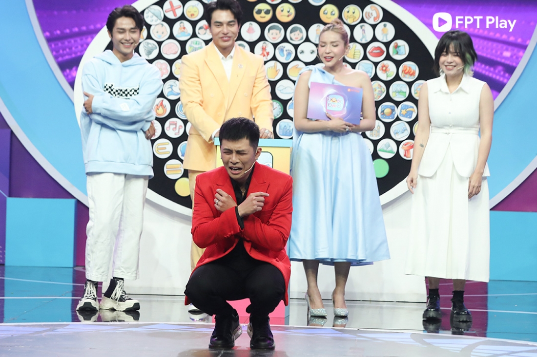 Gin Tuấn Kiệt lãnh ‘liên hoàn phạt’ từ hai MC của Đoán Đại Đi trên FPT Play