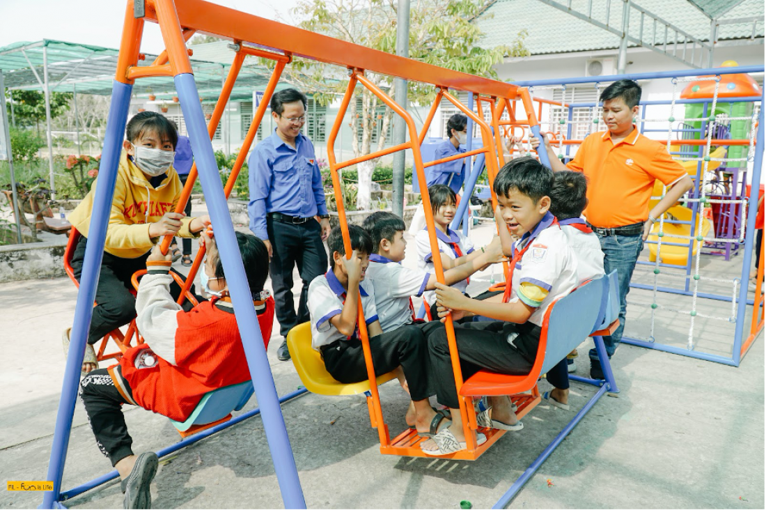FPT mang 'hạnh phúc' đến học sinh vùng biên giới