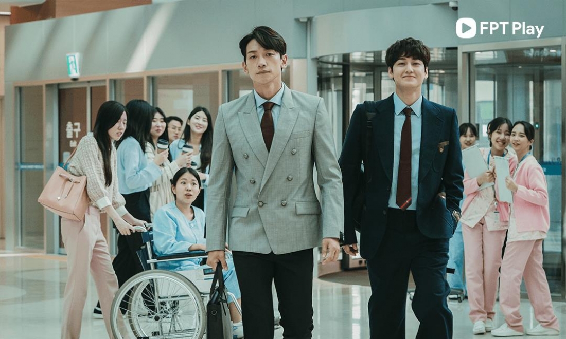 Bác sĩ ma: Bi Rain và Kim Bum hóa chuẩn soái ca trong loạt phim mới trên FPT Play