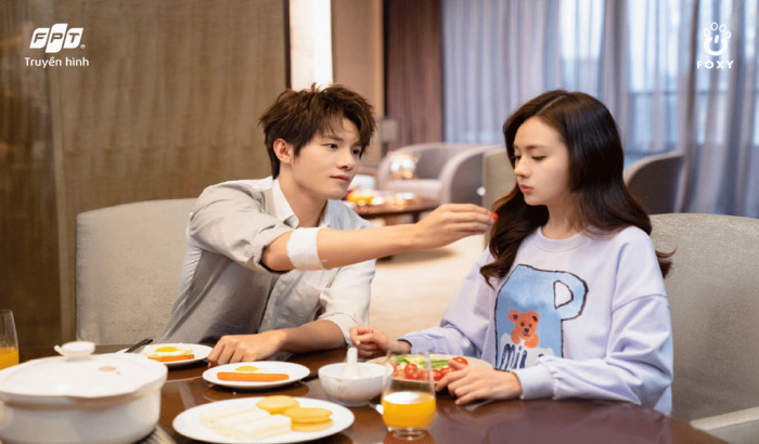 Hé lộ thâm cung bí sử showbiz, Dưới Lớp Vỏ Bọc còn vũ khí nào hút fan