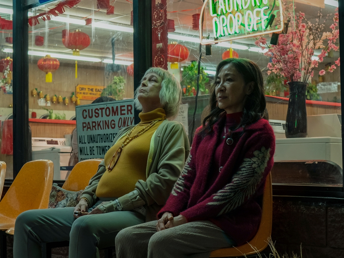 'Everything Everywhere All at Once': Dương Tử Quỳnh trổ tài biến hóa