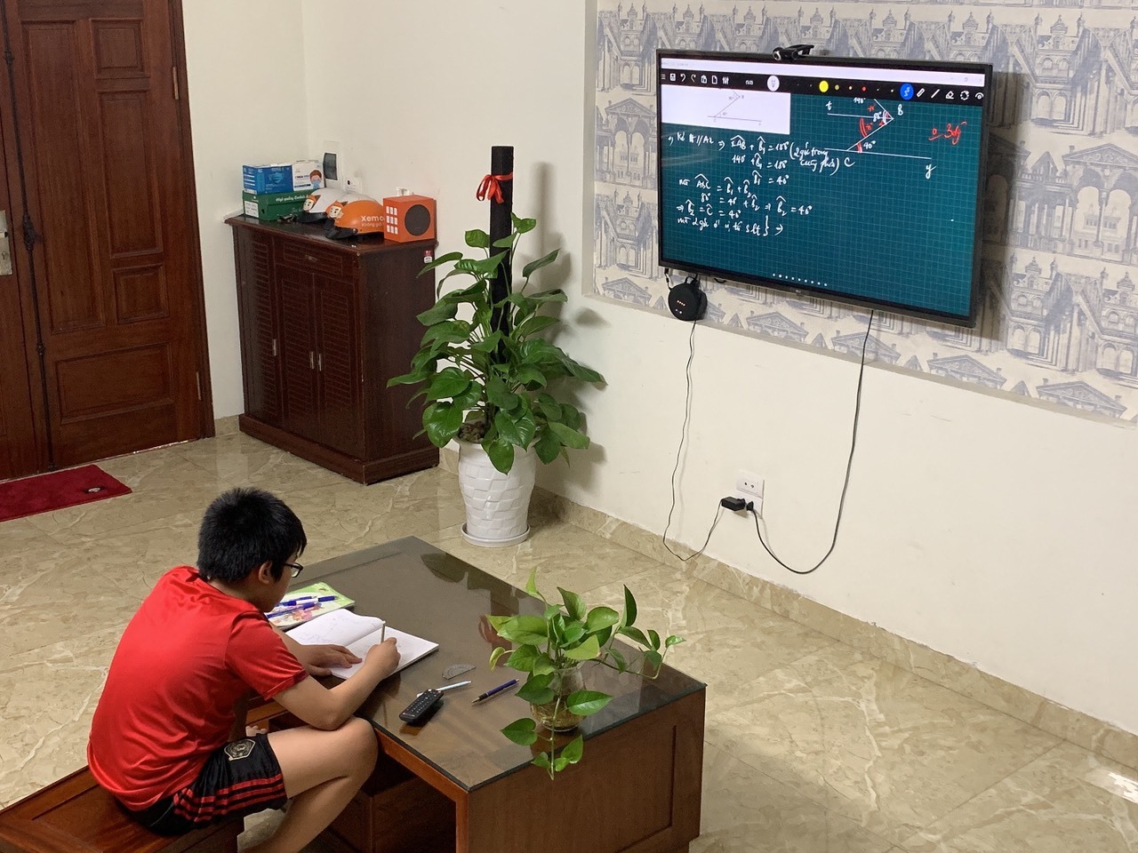 Nghẽn mạng khi học online: Gốc rễ vấn đề và giải pháp tháo gỡ
