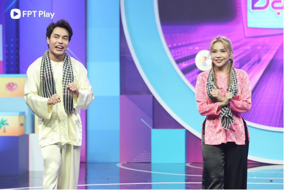 Khả Như bắt tay Lê Dương Bảo Lâm làm MC trong gameshow mới của FPT Play