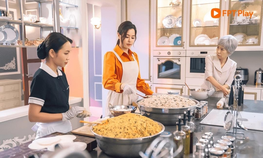 Bất ngờ với phân cảnh nói tiếng Việt trong phim One The Woman