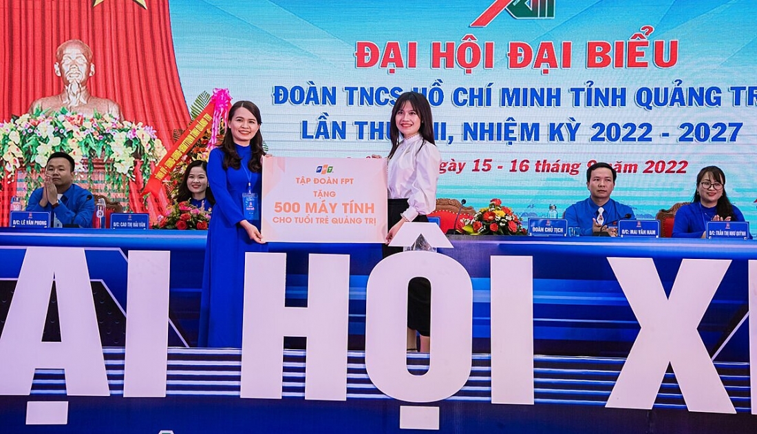 FPT tặng 500 máy tính cho tuổi trẻ Quảng trị
