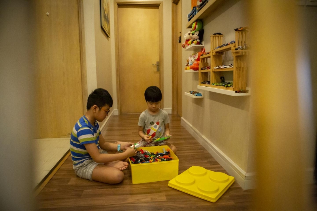 Khích lệ, theo dõi các con dọn nhà bằng những mẹo nhỏ hữu ích sau