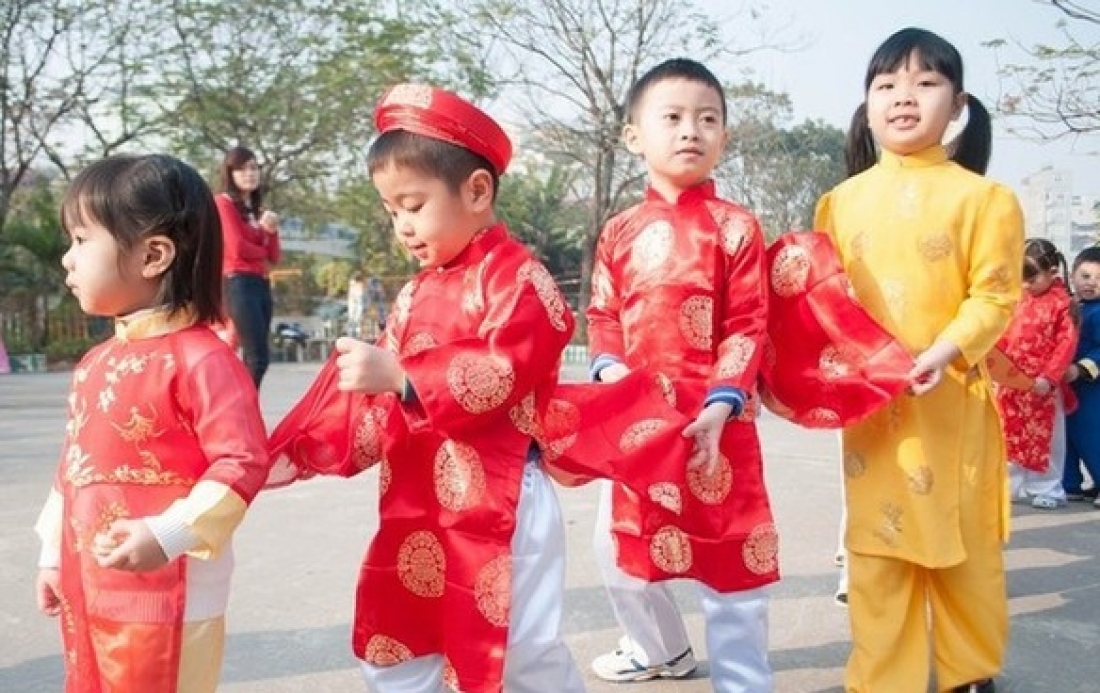 Bí kíp giúp bố mẹ thảnh thơi chăm con ngày Tết