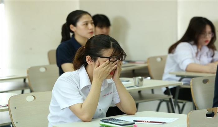Áp lực thi cử và đâu là giải pháp "giảm nhiệt" cho các sĩ tử