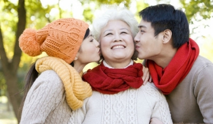 Đâu là món quà thể hiện được hết sự yêu thương cho mẹ vào ngày 8/3