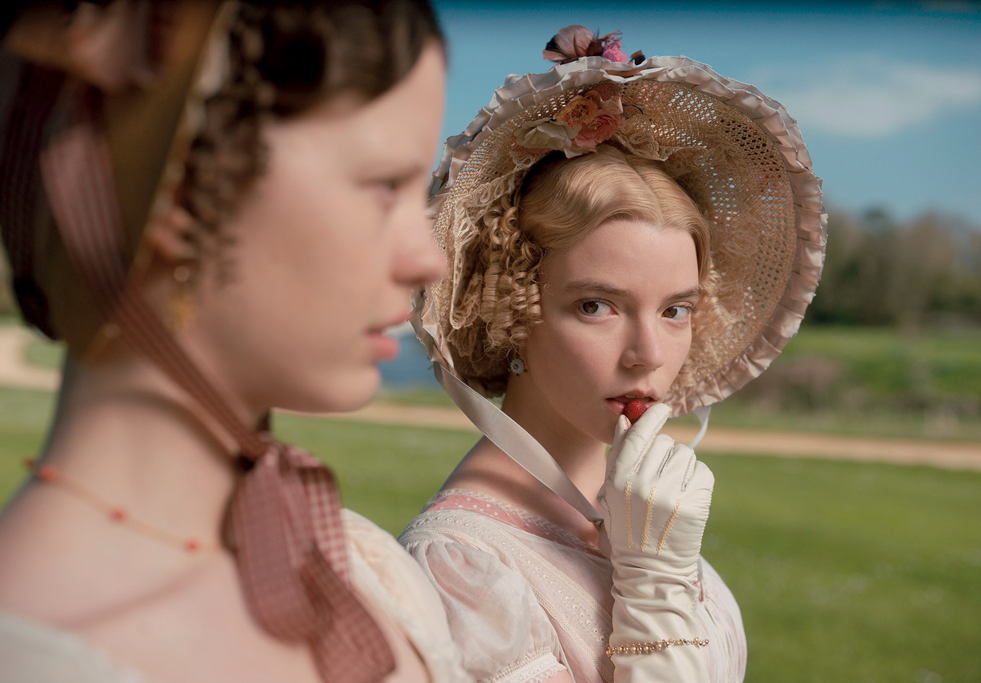 Bóng hồng “The Queen’s Gabit” hóa thân thành nàng quý tộc kiều diễm trong “Emma”, chuẩn bị phát sóng trên HBO Go