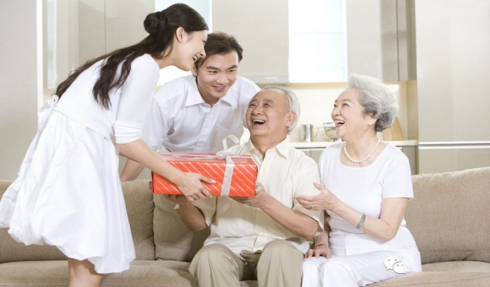 Dành cho người thân yêu món quà sức khỏe "tại gia" từ FPT Play