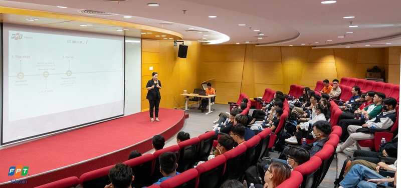 Sinh viên trường Đại học FPT trải nghiệm kỳ On-the-Job Training tại FPT Telecom