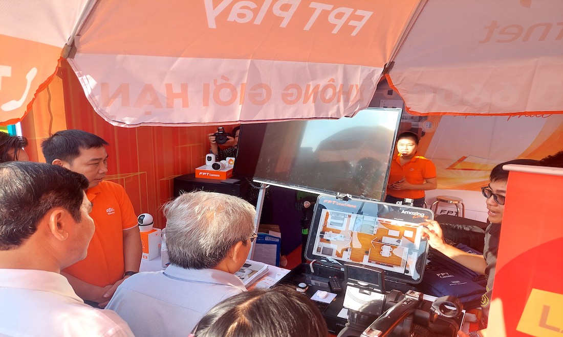 FPT Telecom mang trải nghiệm công nghệ mới tới Ngày hội chuyển đổi số TP. Bến Tre