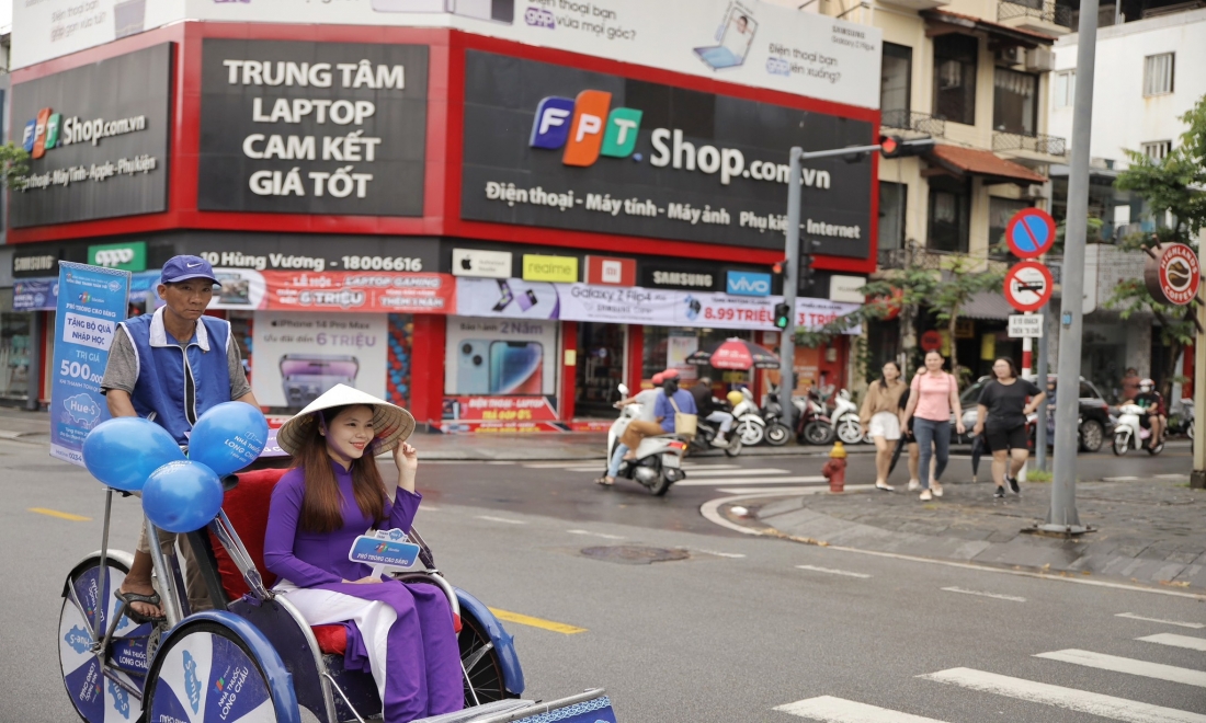 Ưu đãi tới 1 triệu đồng khi mua sắm với Hue-S tại hệ thống FPT Huế